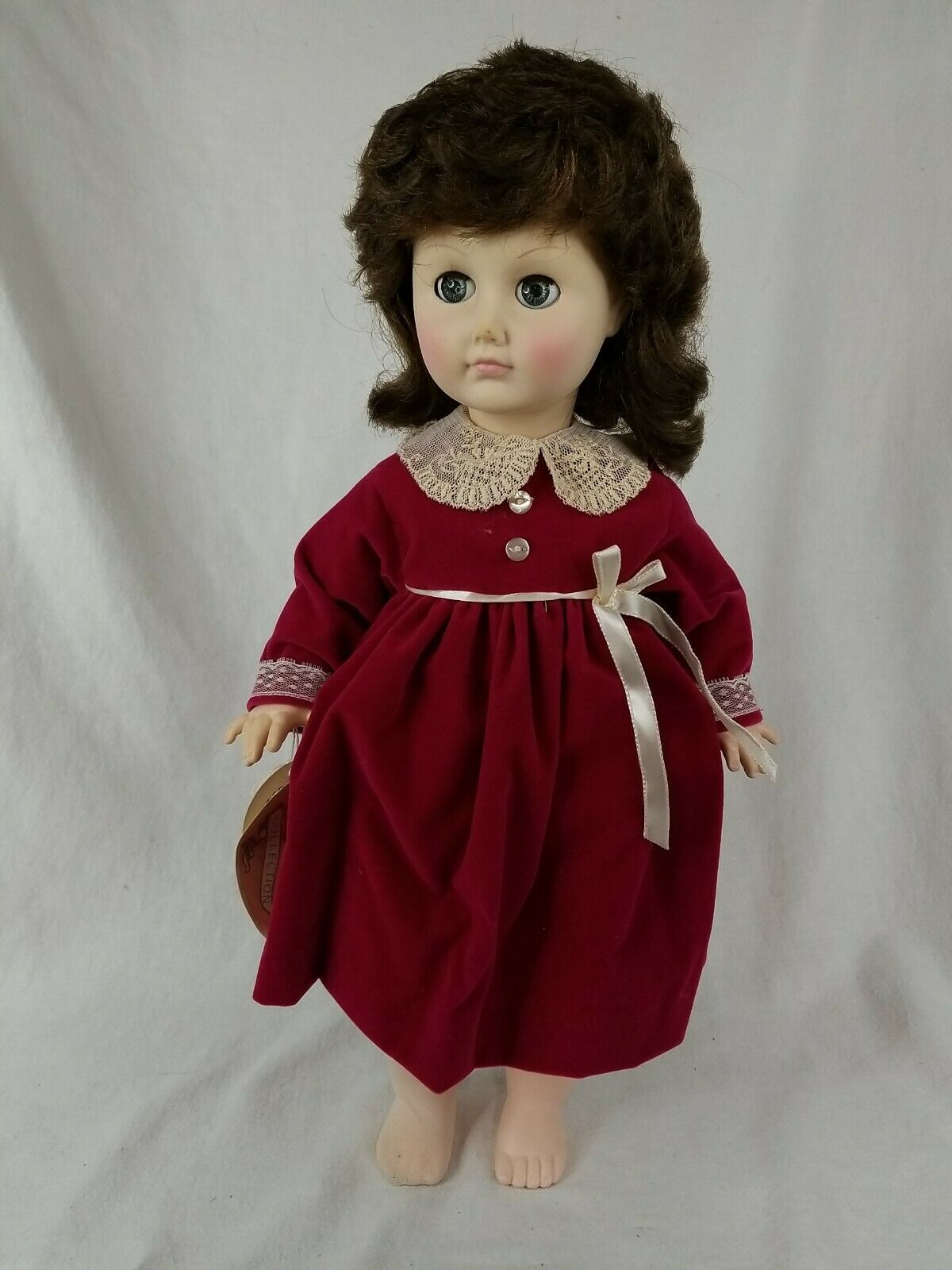 Effanbee Vintage 1986 Age Of Innocence Doll  Party Doll 16 In