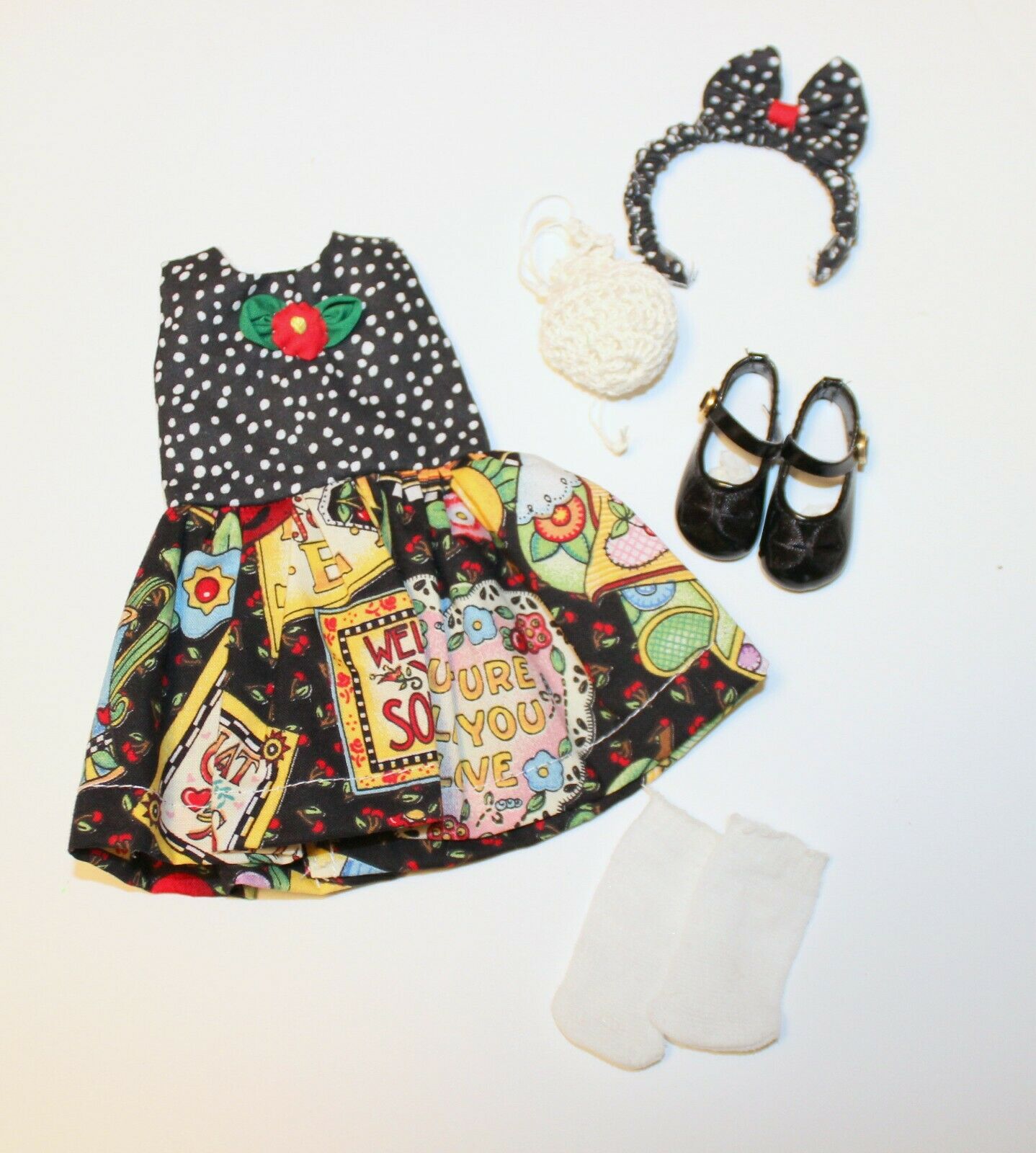 Pastyette Doll Outfit Pretty Print With Black Background & Accessories