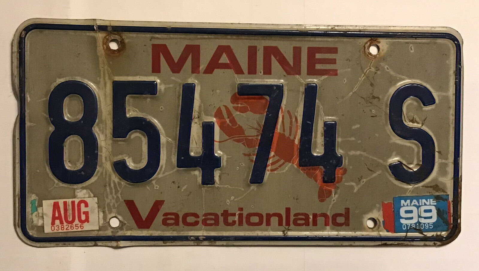 Maine License Plate   - Vintage -  Red Lobster  - Vacationland - 1999